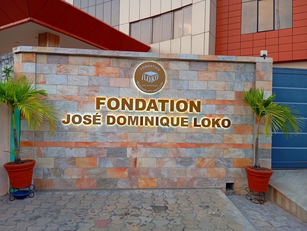 Une nouvelle signalétique à l’entrée de la Fondation